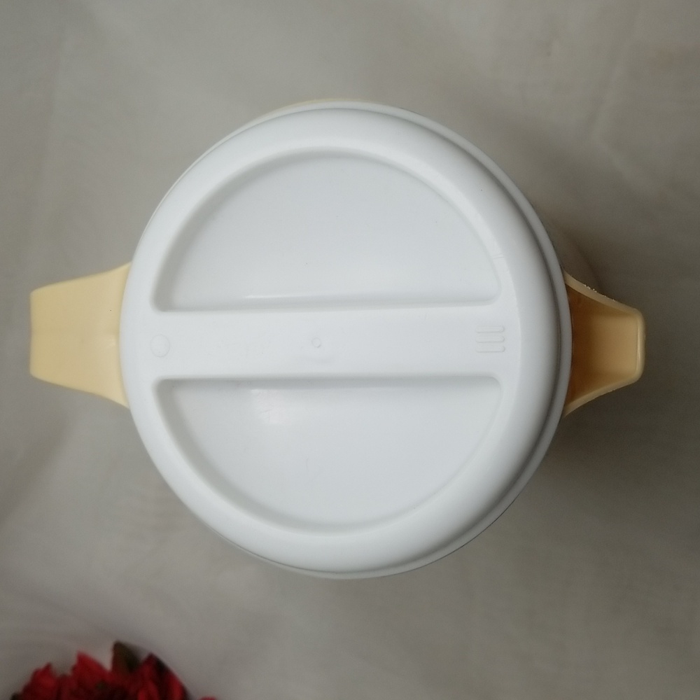 Vintage Rubbermaid Plastic Pitcher - Picture 2 of 14